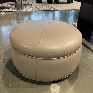 Minotti Tuffet ottoman