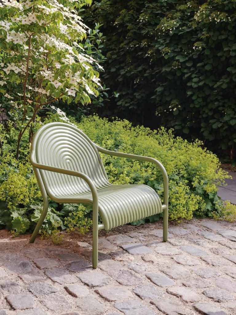 Read more about the article TOM DIXON: Outdoor Living, Scaled For The City